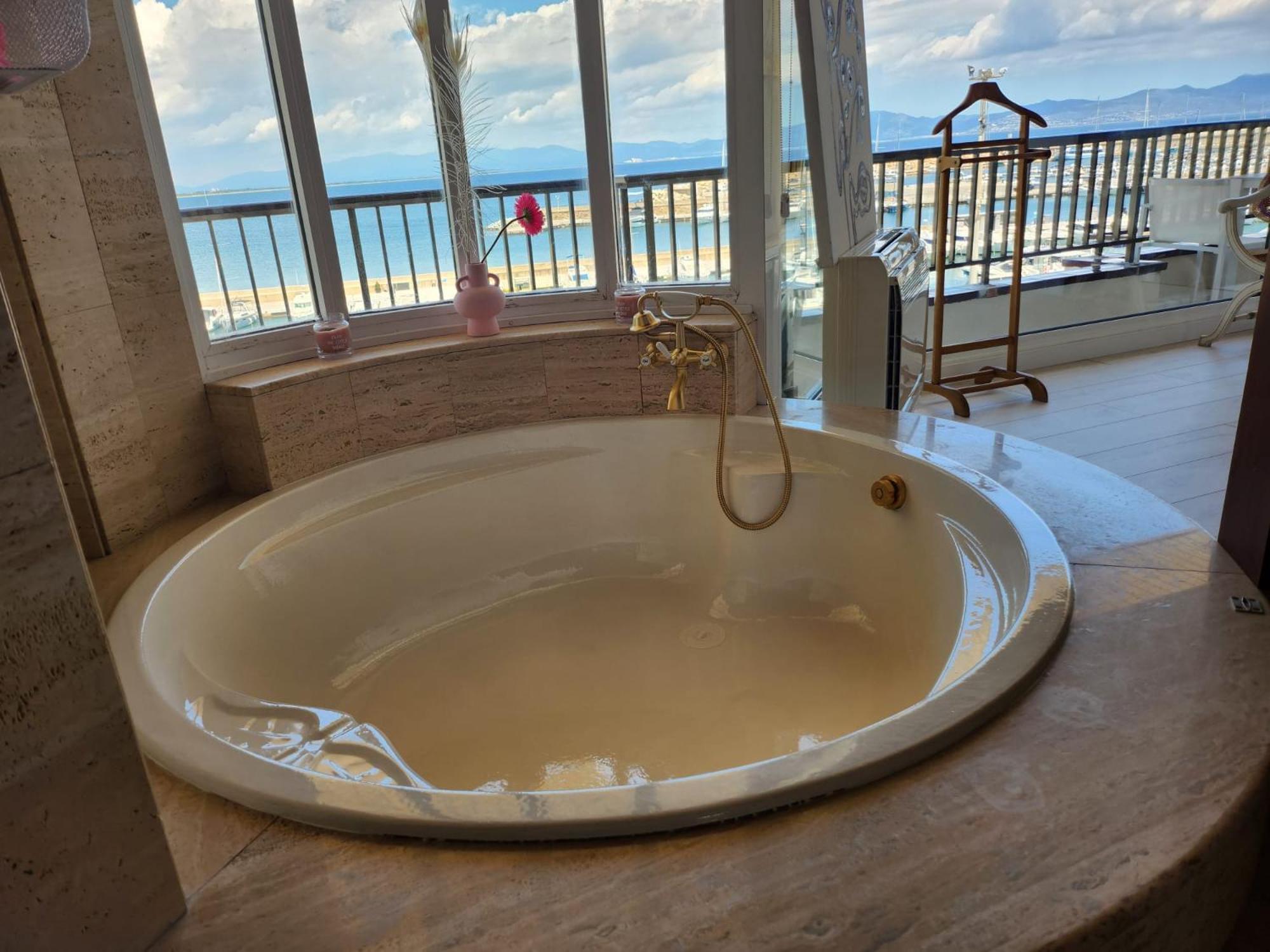 Solo Atico Guest Suites L' Escala 외부 사진